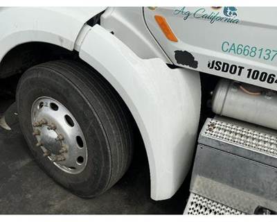 Peterbilt 579 Left Fender Extension