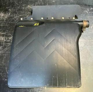 Freightliner Cascadia 113 Fender