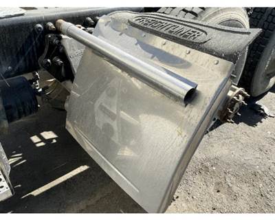 Freightliner Cascadia Fender