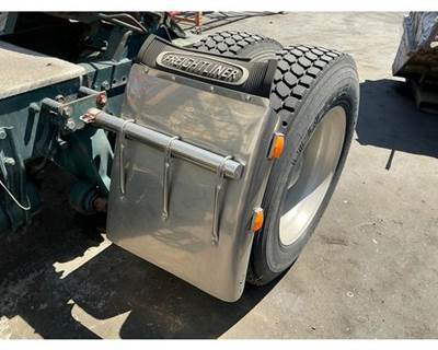 Freightliner FLC Fender