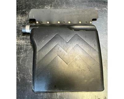 Freightliner M2 106 Fender