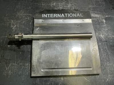 International LT625 Fender