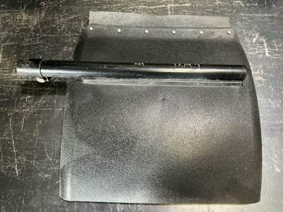 International RH613 Fender