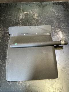 International RH613 Fender