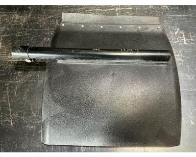 International RH613 Fender