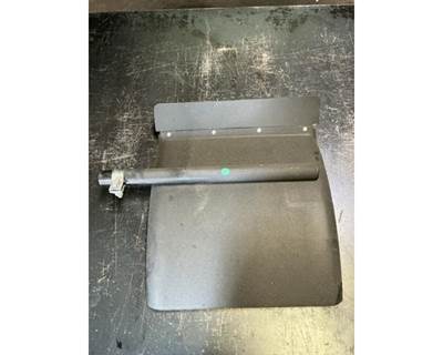 International RH613 Fender