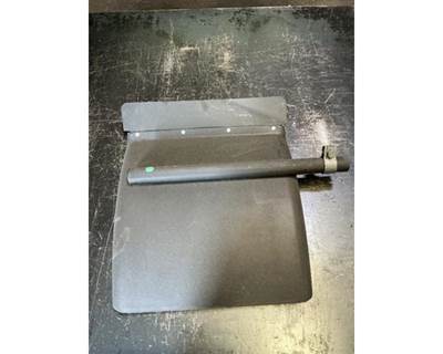 International RH613 Fender