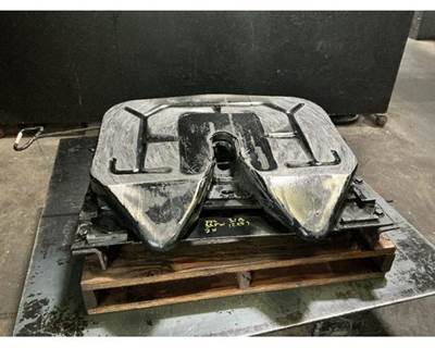 Fontaine 6NWB Fifth Wheel for a Freightliner Cascadia 126