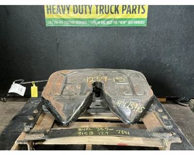 Fontaine 6NWB Fifth Wheel for a Freightliner Cascadia 126