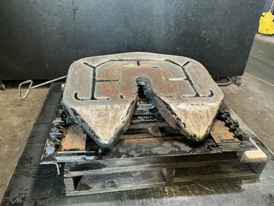 Fontaine Cascadia 125 Fifth Wheel for a Freightliner Cascadia 125