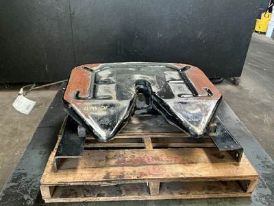 Fontaine Fifth Wheel for a Freightliner CASCADIA