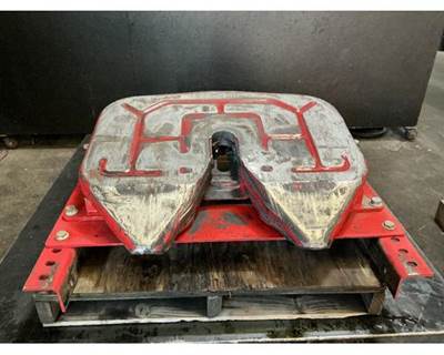 Fontaine TranStar 8600 Fifth Wheel for a International TranStar 8600