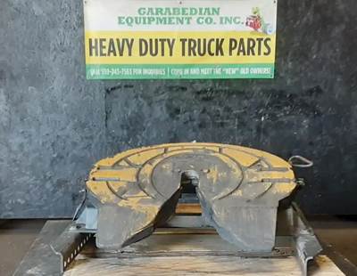 Freightliner Cascadia 113 Fifth Wheel