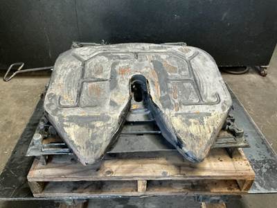 Freightliner Cascadia 113 Fifth Wheel