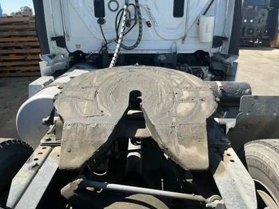 Freightliner Cascadia 113 Fifth Wheel