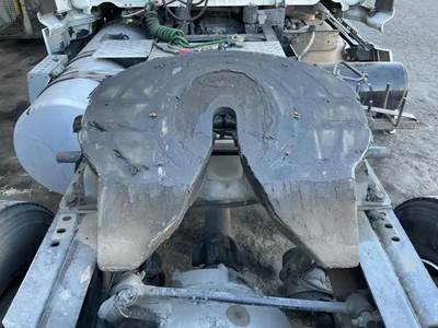 Freightliner Cascadia 113 Fifth Wheel