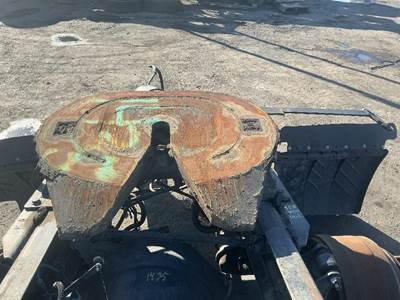 Freightliner Cascadia 113 Fifth Wheel