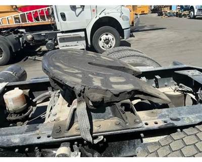 Freightliner Cascadia 113 Fifth Wheel