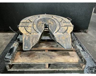 Freightliner Cascadia 113 Fifth Wheel