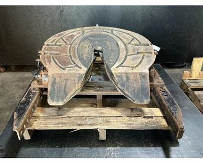 Freightliner Cascadia 113 Fifth Wheel