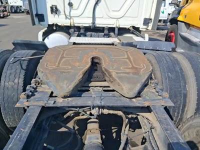 Freightliner Cascadia 125 Fifth Wheel