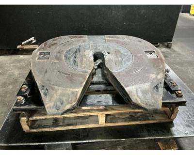 Freightliner Cascadia 125 Fifth Wheel