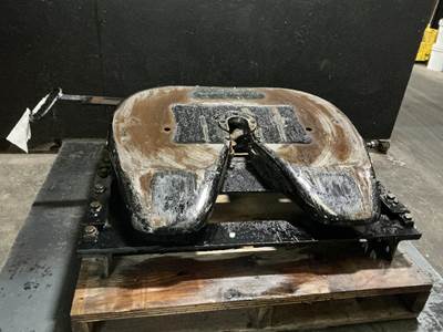 Freightliner Cascadia 126 Fifth Wheel