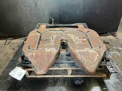 Freightliner Cascadia 132 Fifth Wheel