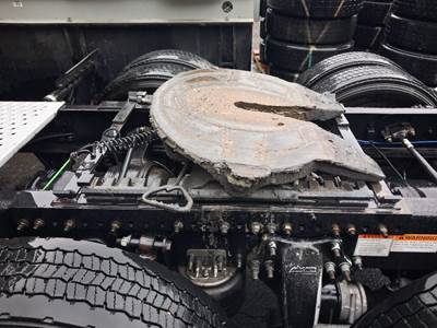 Freightliner Cascadia Fifth Wheel