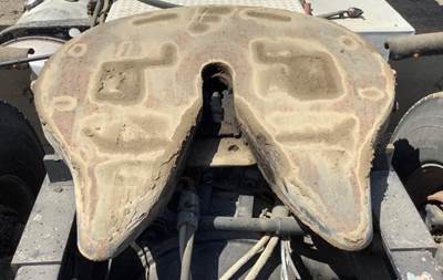 Freightliner FL Cabover Fifth Wheel