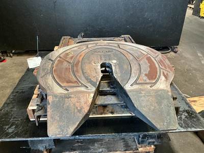 Freightliner FLD120 Fifth Wheel