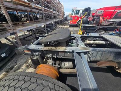 Freightliner M2 112 Fifth Wheel for a Freightliner M2 112 Medium Duty