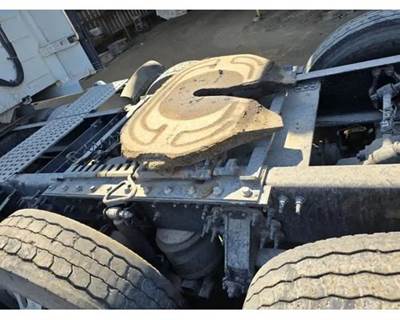 Holland AIR SLIDE Fifth Wheel for a Volvo VNL