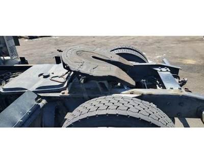 Holland Cascadia 113 Fifth Wheel for a Freightliner Cascadia 113