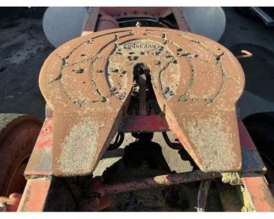 Holland FL Cabover Fifth Wheel for a Freightliner FL Cabover