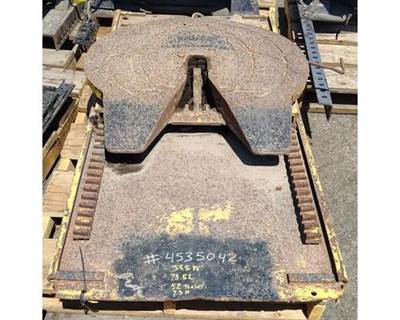 Holland FLC Fifth Wheel for a Freightliner FLC