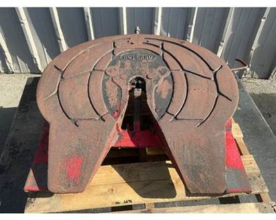Holland Fifth Wheel for a Freightliner FL Cabover