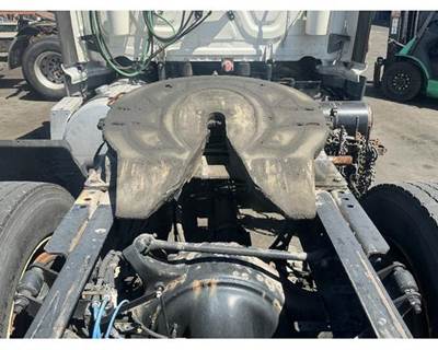 Holland Fifth Wheel for a Freightliner CASCADIA