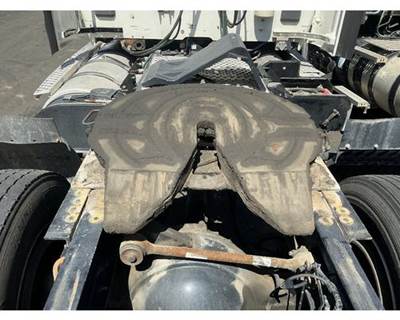 Holland ID PENDING Fifth Wheel for a Kenworth T680