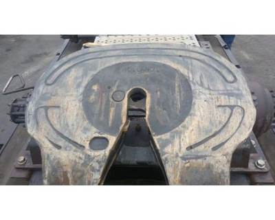 Holland STATIONARY Fifth Wheel for a Mack CXU613