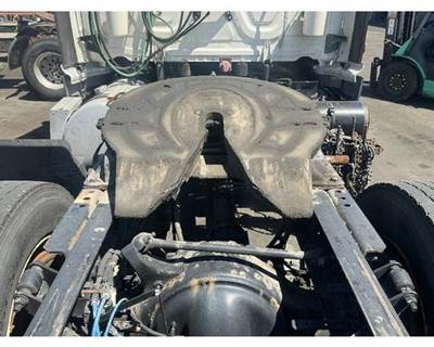 Holland STATIONARY Fifth Wheel for a Freightliner CASCADIA