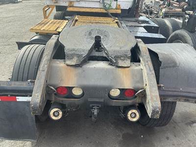 Capacity Fifth Wheel for a Holland TJ5000