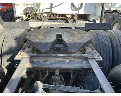 Holland VNL780 Fifth Wheel for a Volvo VNL780