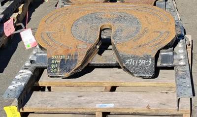 International 9200i Fifth Wheel