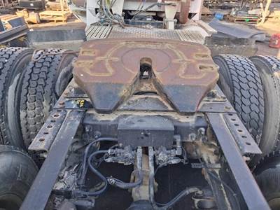 International 9200i Fifth Wheel