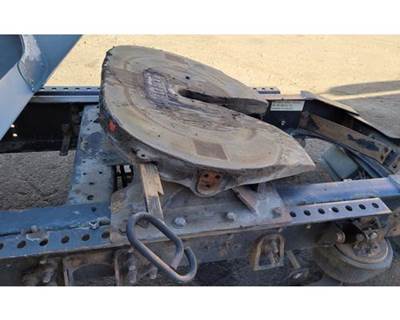 International 9200i Fifth Wheel