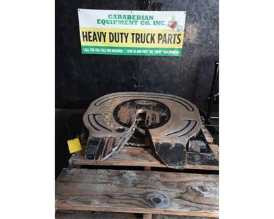 International 9200i Fifth Wheel