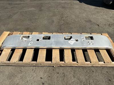 International F9370 Fifth Wheel for a International F-9370