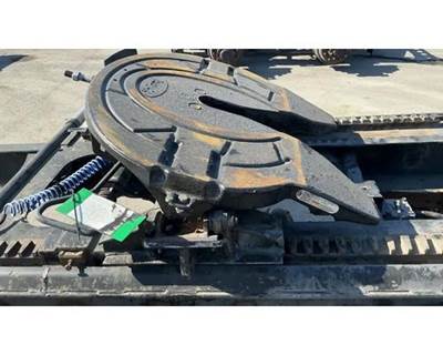 International F9370 Fifth Wheel for a International F-9370