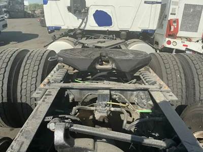 International LT625 Fifth Wheel